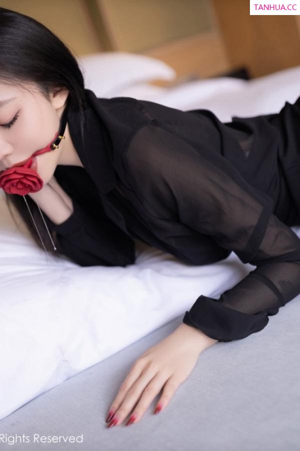 安然Maleah  [XiuRen]高清写真图 2023.06.06 No.6867 安然anran 黑丝美腿第19张图片